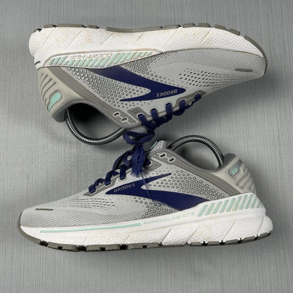 Brooks Adrenaline GTS 22 Womens Size 8.5 Wide Gray Running Gym Shoes 1203531D045